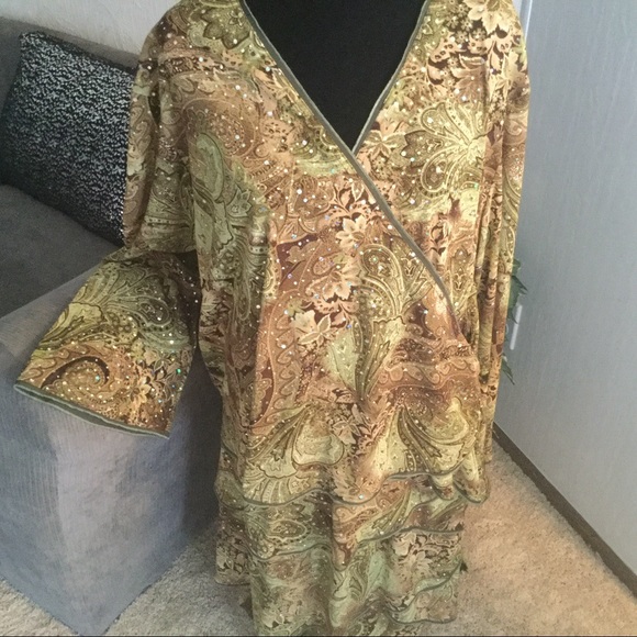 Design Todays Other - High End Skirt & Top Set. Dry Clean ONLY Design Todays Other - High End Skirt & Top Set. Dry Clean ONLY